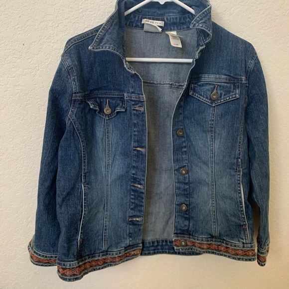 Jean jacket - Picture 1 of 4